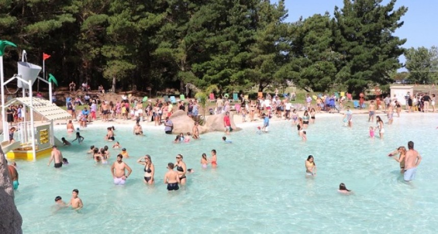 Estreno en San Cayetano: 'Aguas del Pinar', el nuevo complejo recreativo, abre sus puertas para el disfrute de la comunidad.