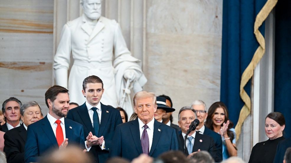 Trump inicia su segundo mandato con emergencias nacionales, promesas radicales y polémicas decisiones