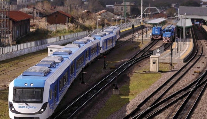 El gobierno de Milei suspende electrificación del Belgrano Sur y redirige fondos del Banco Mundial