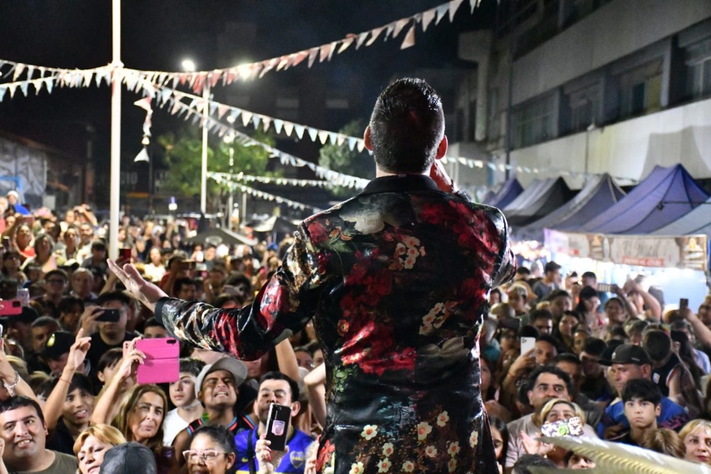 Cultura, sabores y música: la feria que hizo vibrar a Morón