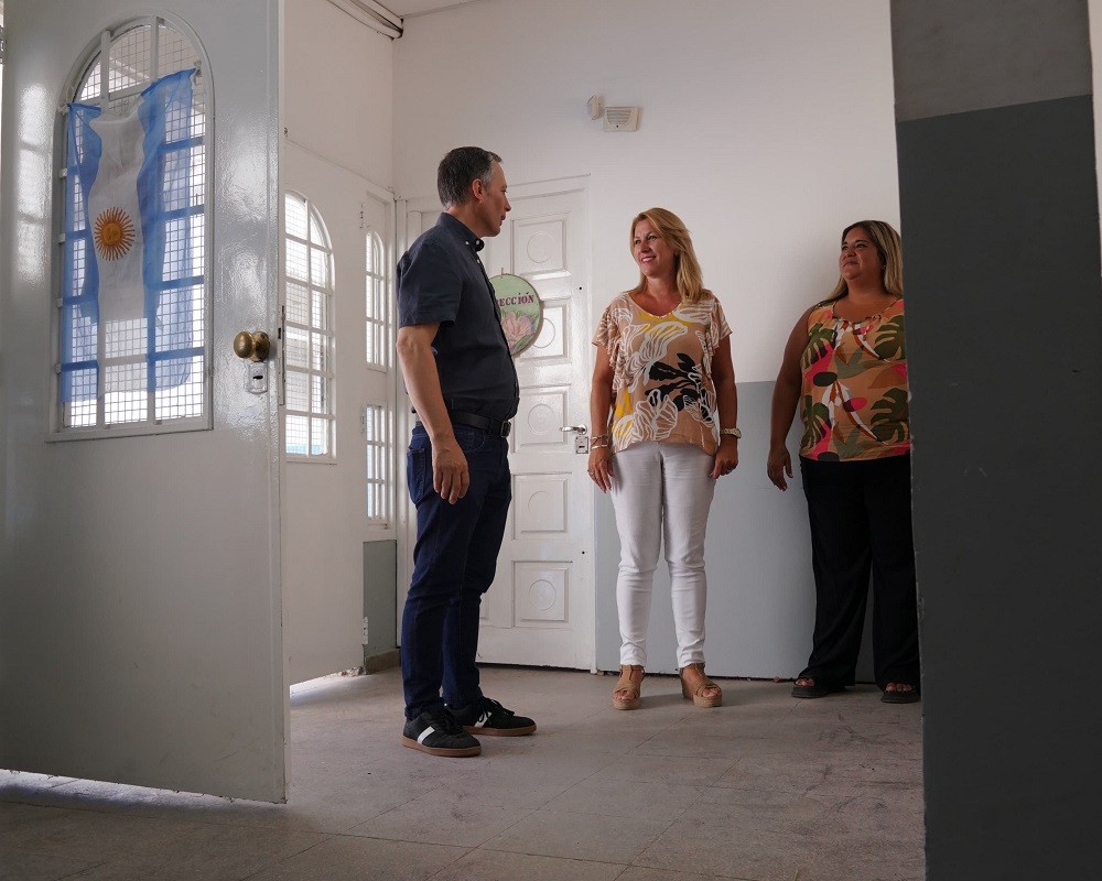  Monte Grande Sur: Fernando Gray supervisó obras en la Escuela Secundaria N° 33