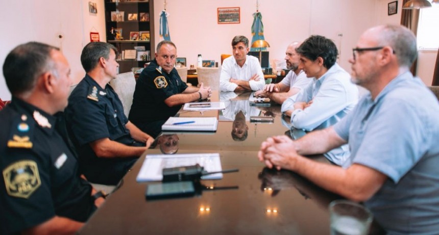 Lucas Ghi se reunió con autoridades provinciales del ministerio de Seguridad y la nueva jefatura policial de Morón