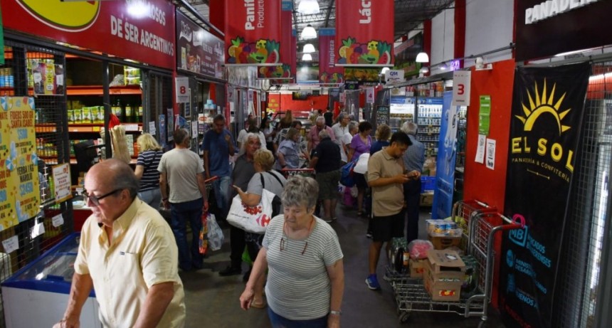 El Mercado Morón ofrece precios accesibles y productos de calidad durante el verano