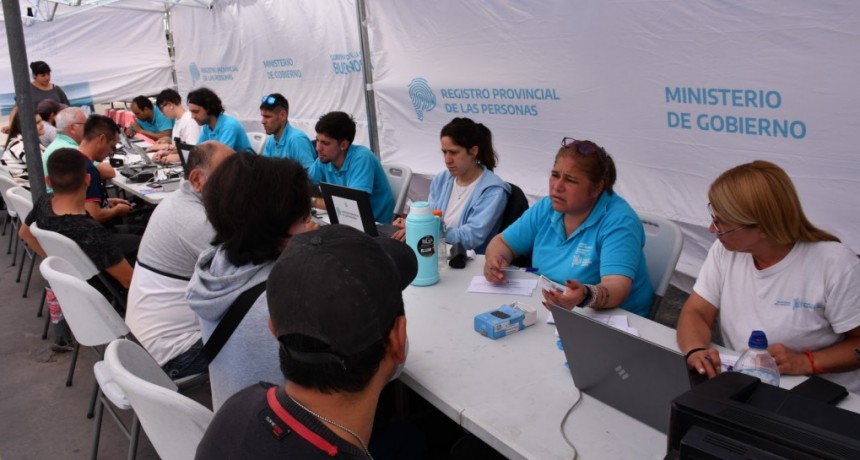 Morón lanza un nuevo operativo de documentación gratuito en la Plaza de la Cultura
