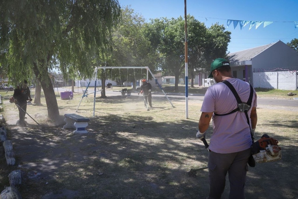 Quilmes refuerza el programa Limpio con un nuevo operativo integral en Ezpeleta Oeste