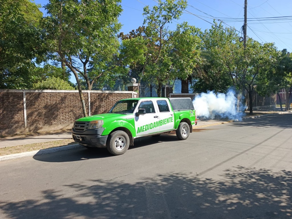 Refuerzan la fumigación en Esteban Echeverría para prevenir el dengue y otras enfermedades