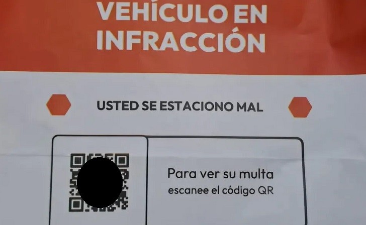 Alerta en Morón: advierten por estafas con falsas multas y códigos QR en autos