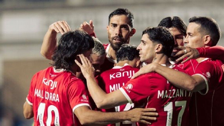 Independiente cerró la pretemporada con un sólido triunfo ante Wanderers