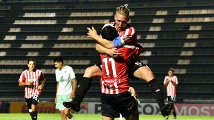 Estudiantes aceleró en una ráfaga y pasó por arriba a Ituzaingó para seguir vivo en la Copa Argentina