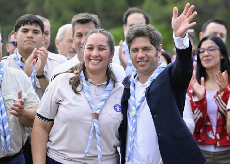 Kicillof se mostró con miles de jóvenes scouts en una jornada clave para prevenir incendios forestales
