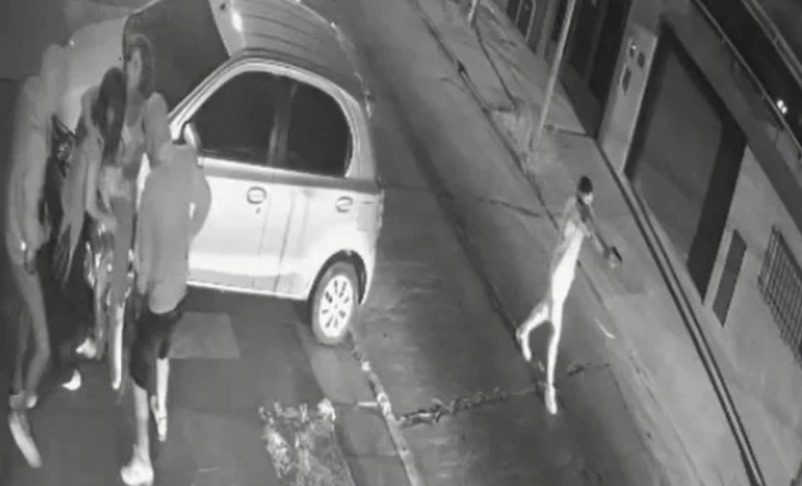 Violento robo en Ramos Mejía: asaltaron a dos mujeres cuando iban a buscar a sus hijas a un cumpleaños