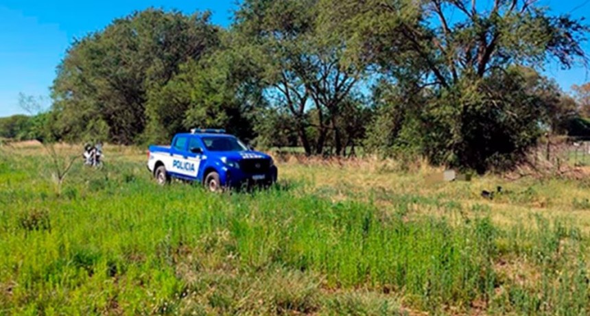 Hallan el cuerpo de una mujer en un campo de Córdoba y crece la sospecha de un femicidio