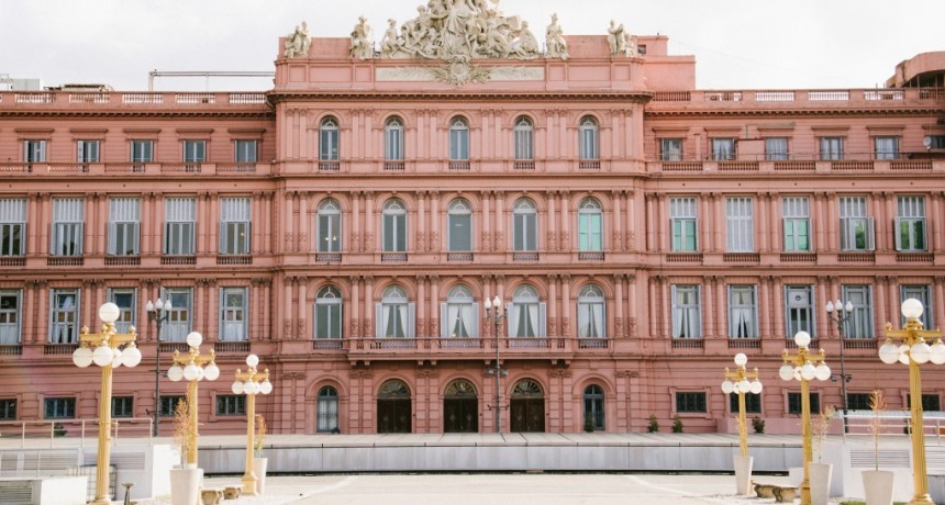 El Gobierno frenó todas las contrataciones en el Estado y profundiza el ajuste sobre el empleo público