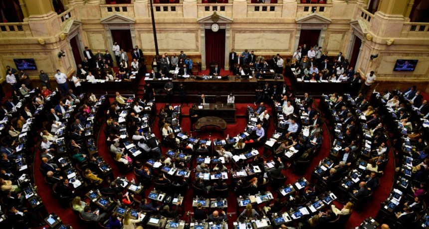 DNU de inteligencia, reforma laboral y Venezuela: la pulseada política que presiona al Congreso en pleno receso