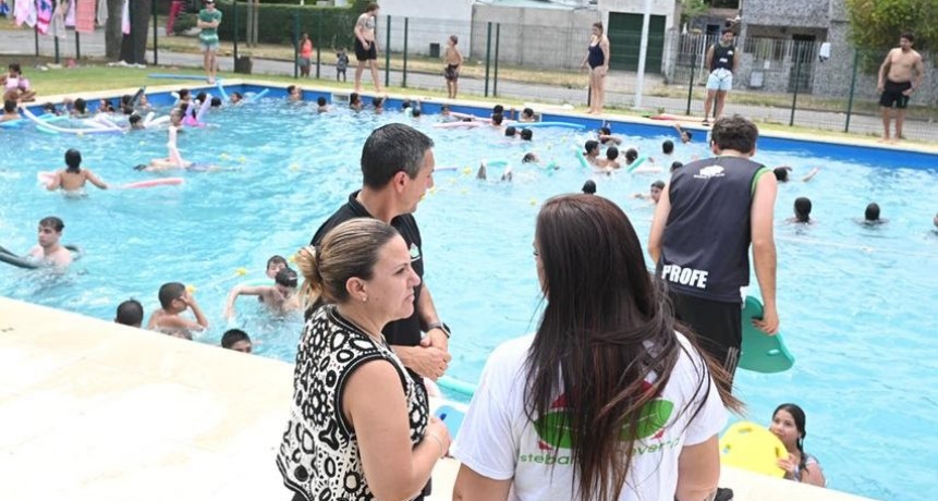La colonia de verano municipal sigue convocando a más de mil vecinas y vecinos en Esteban Echeverría