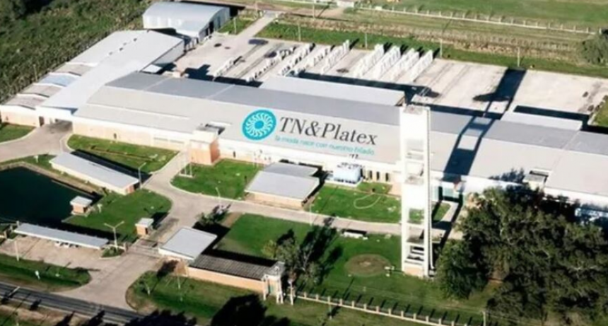 Cierre textil, suspensiones y salarios recortados: casi 200 empleos en riesgo en Tucumán