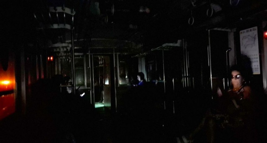 Sistema eléctrico frágil: una falla dejó a millones sin luz en el AMBA