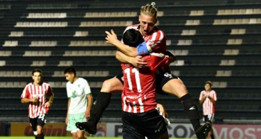 Estudiantes aceleró en una ráfaga y pasó por arriba a Ituzaingó para seguir vivo en la Copa Argentina