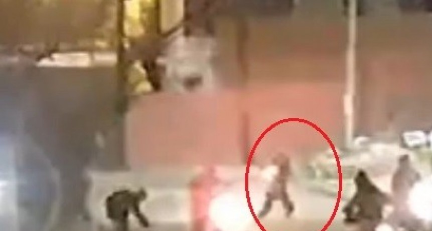 Terror nocturno en González Catán: motochorros armados atacaron en manada y dispararon al aire