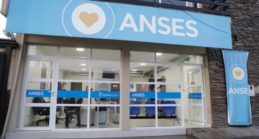 Milei reniega de los planes, pero los aumenta: más de 6 millones dependen hoy de la asistencia estatal