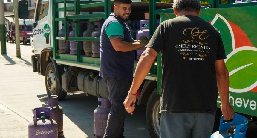 Recarga de garrafas a precio accesible: operativo municipal este sábado en Luis Guillón