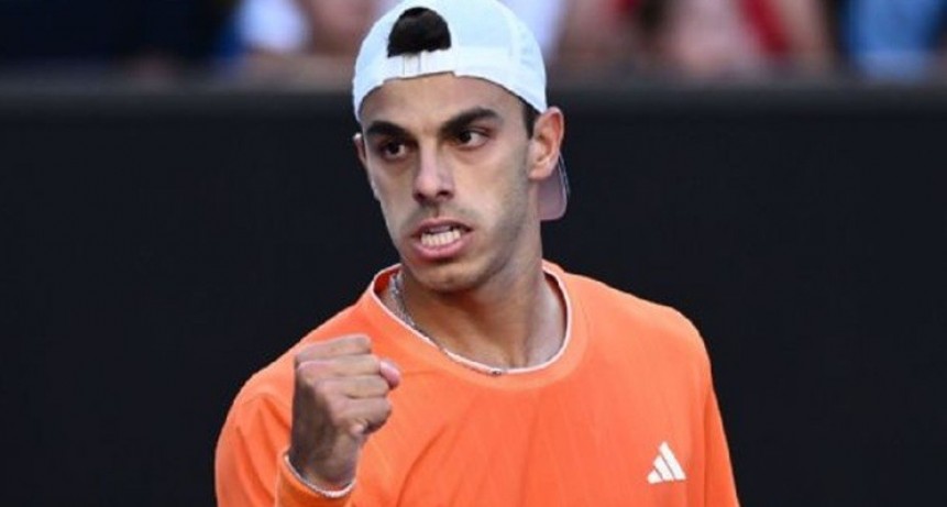 Cerúndolo bajó a Rublev y desató la ilusión argentina en el Australian Open 2026