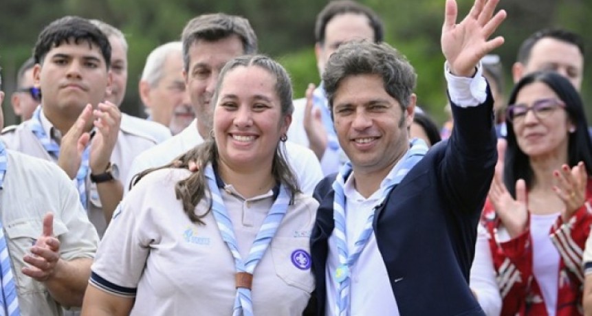 Kicillof se mostró con miles de jóvenes scouts en una jornada clave para prevenir incendios forestales