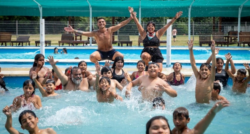 Fiesta, juegos y espuma: así cerró Escuelas Abiertas en Verano 2026 en Quilmes