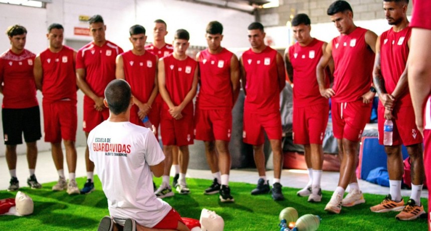 Morón capacitó en RCP al plantel profesional del Deportivo Morón