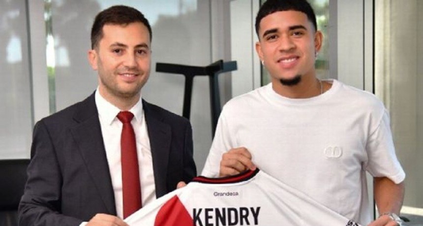 Bombazo en el mercado: River oficializó la llegada de Kendry Páez y sacude el fútbol argentino