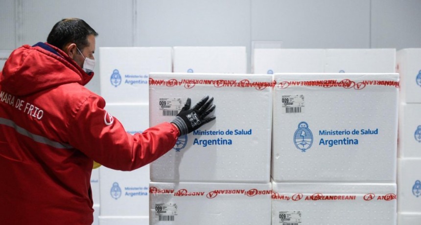 Arribó al país un cargamento con 1.745.660 vacunas de Moderna