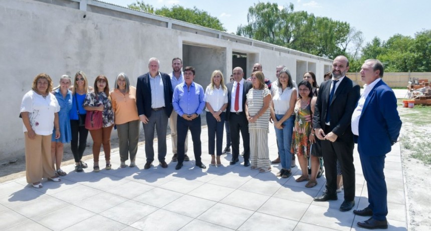 Perczyk y Manzur recorrieron las obras de un jardín de infantes en La Matanza