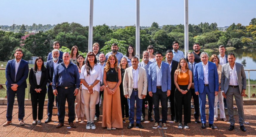 Victoria Tolosa Paz y Oscar Herrera Ahuad encabezaron una reunión del Consejo Federal de Desarrollo Social en Misiones