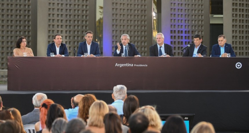 Alberto Fernández al inaugurar la Universidad Nacional Arturo Jauretche: “Cuantas más universidades florezcan, más igualdad vamos a lograr en la Argentina”.