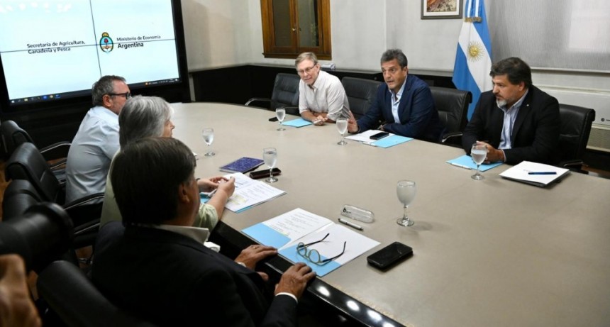 Economía, Agricultura y Senasa anunciaron un programa para la prevención y el control de la Influenza Aviar