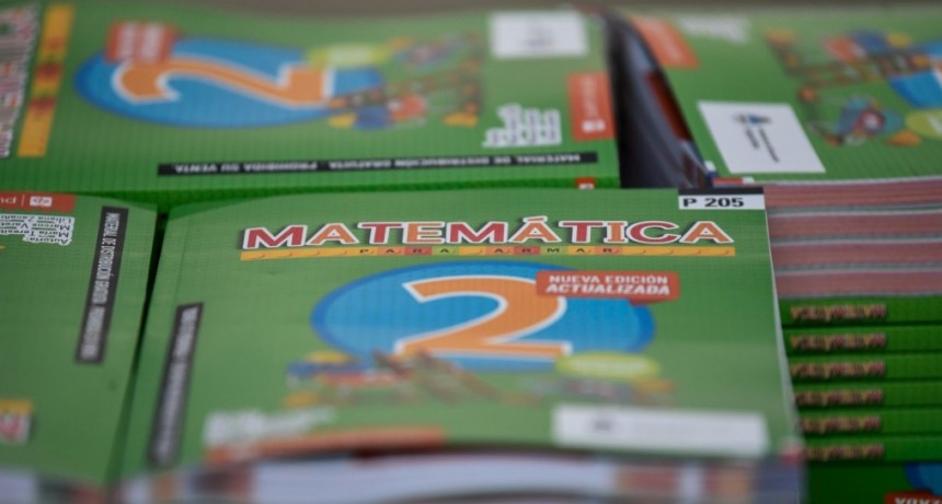 El Ministerio de Educación de la Nación entregó en CABA más de 400 mil libros de Lengua y Matemática para las escuelas primarias
