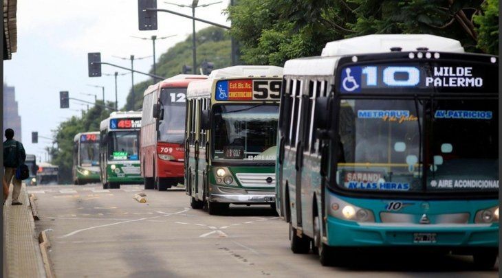 Gobierno retira subsidios al transporte en las provincias: Impacto en usuarios y el servicio