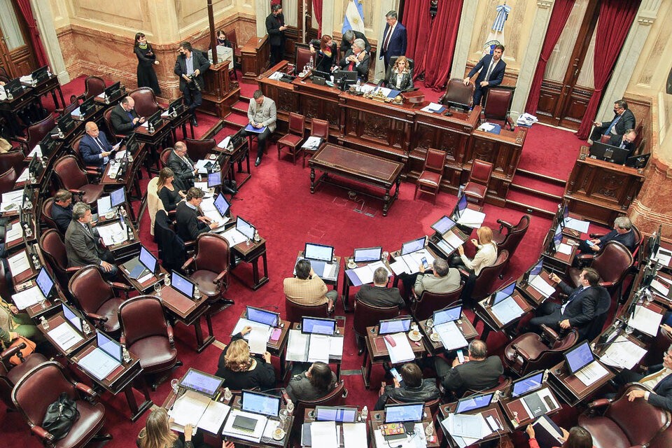 Unión por la Patria exige sesión en el Senado: Posibilidad de 60 votos para rechazo del DNU