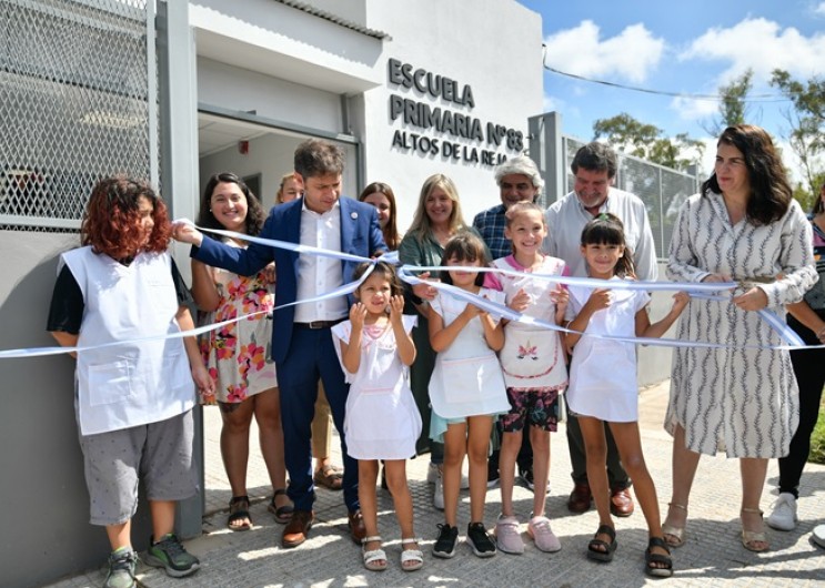 Kicillof inaugura la Escuela Primaria N°83 en Moreno, apostando por la educación