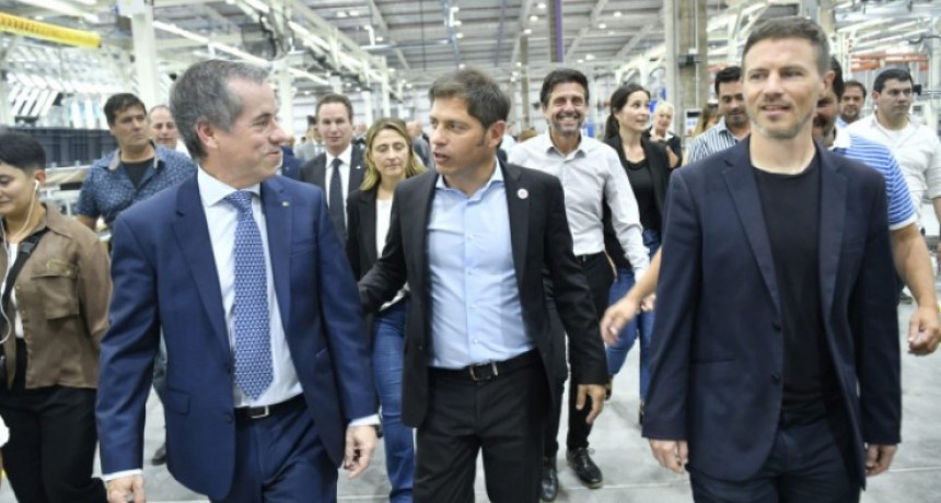 Kicillof presente en la inauguración de la nueva nave industrial de Toyota