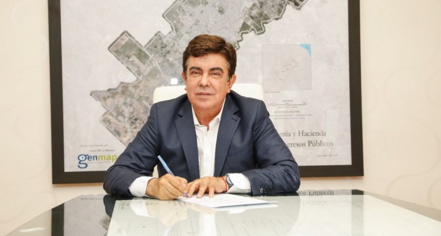 Fernando Espinoza reabre paritarias 2023: Incremento salarial del 32.5% y bono de $40 mil para trabajadores, beneficiando a la comunidad laboral