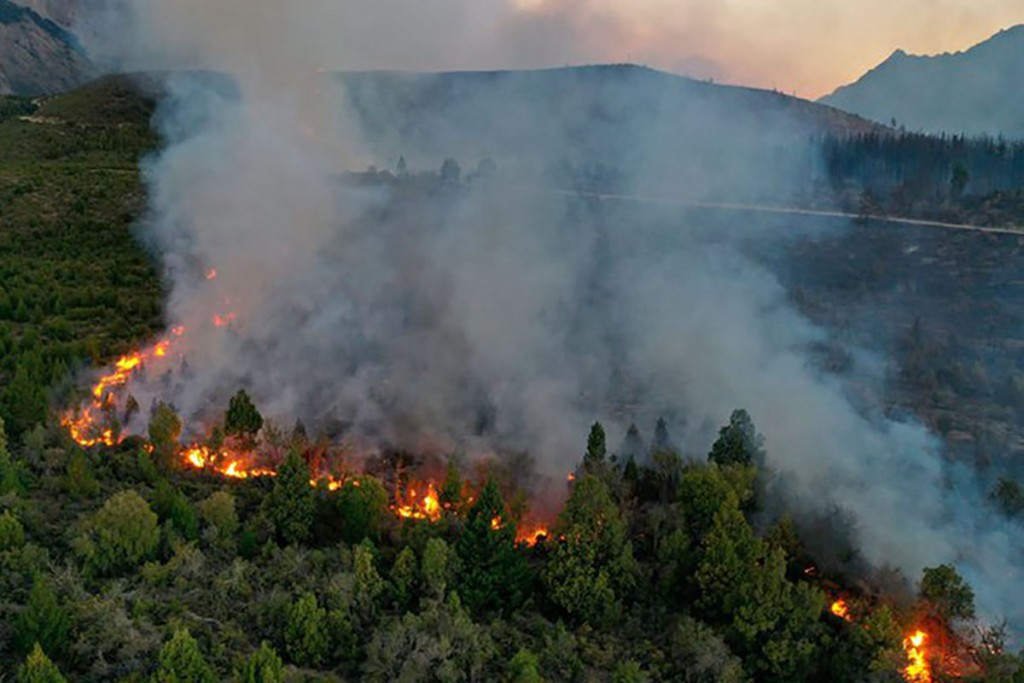 Tragedia en El Bolsón: un poblador murió en los incendios que no pueden ser controlados