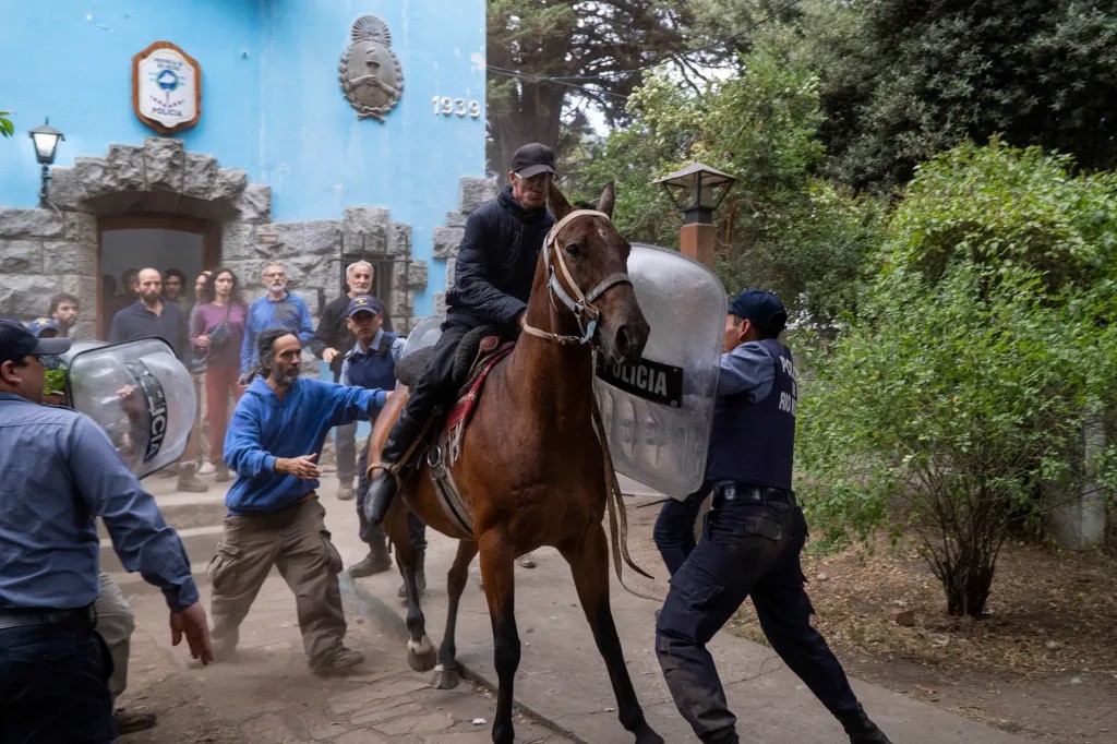 Incendios en El Bolsón: denuncian violencia y discursos de odio contra el pueblo mapuche