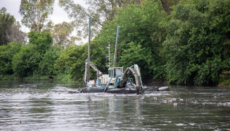 Obra clave para 360.000 vecinos: finalizó el dragado del arroyo Cildañez y avanza la segunda etapa