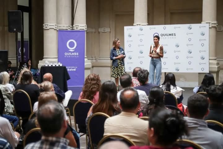 Quilmes: Mayra Mendoza distinguió a trabajadores de Salud por 25 y 35 años de servicio