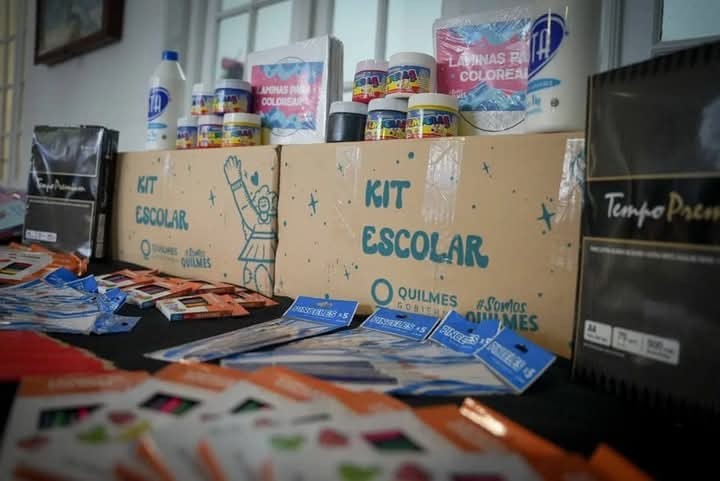 Quilmes entrega kits escolares a más de 40 mil alumnos y reafirma su compromiso con la educación