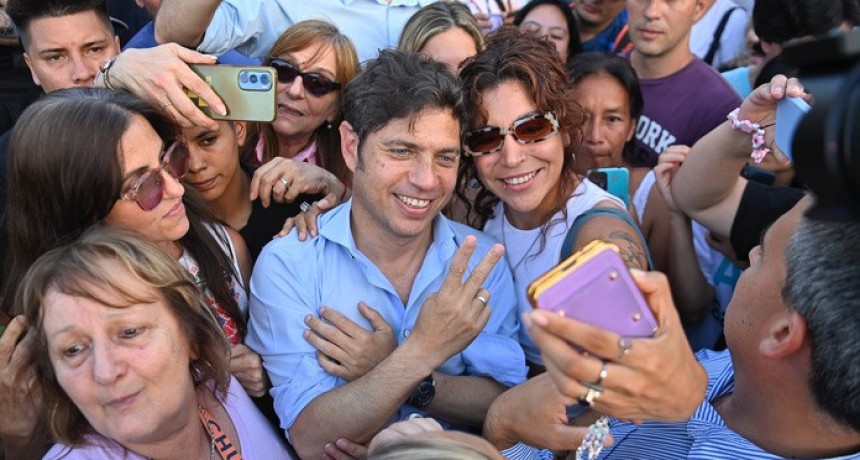 Axel Kicillof presentó el “Movimiento Derecho al Futuro” con amplio respaldo político y sindical