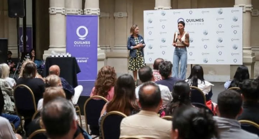 Quilmes: Mayra Mendoza distinguió a trabajadores de Salud por 25 y 35 años de servicio