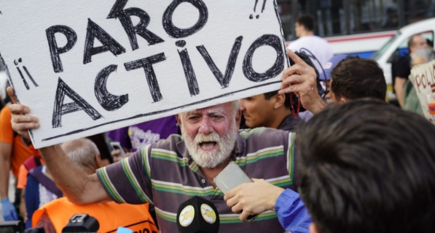 Nueva marcha de jubilados en el Congreso terminó con represión, heridos y detenidos