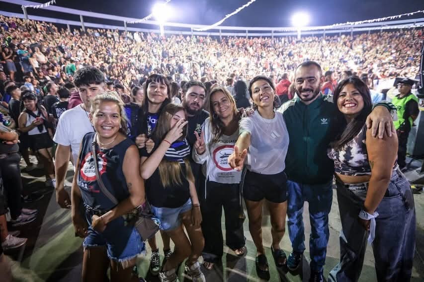 Carnavales con Memoria en Quilmes: multitudinaria celebración con Mayra, Eva Mieri y un fuerte mensaje por los derechos humanos